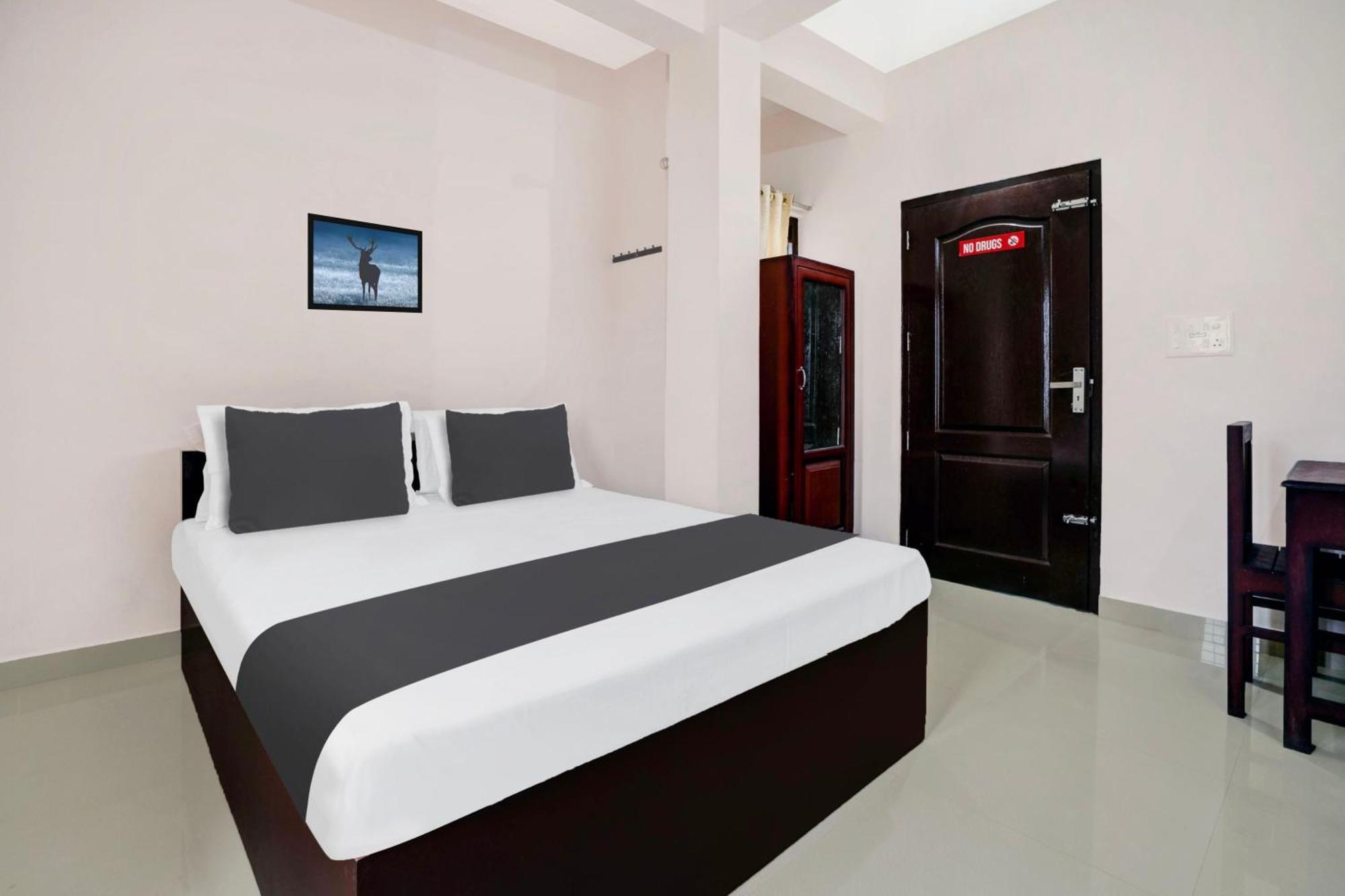 Hotel O Grand Residency Ambalapulai Exterior photo