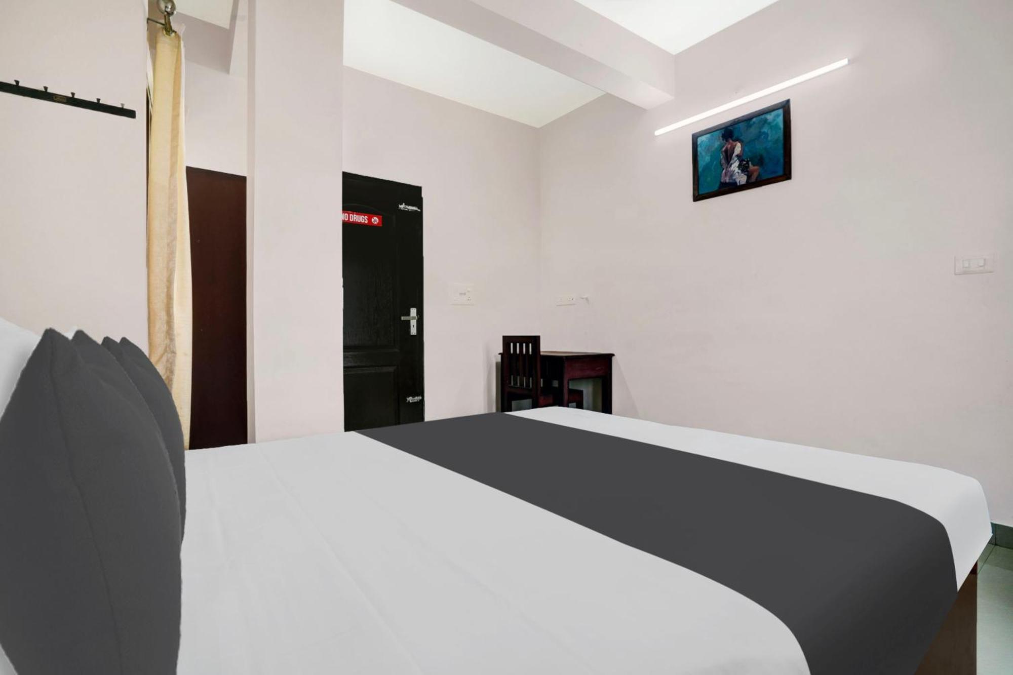 Hotel O Grand Residency Ambalapulai Exterior photo