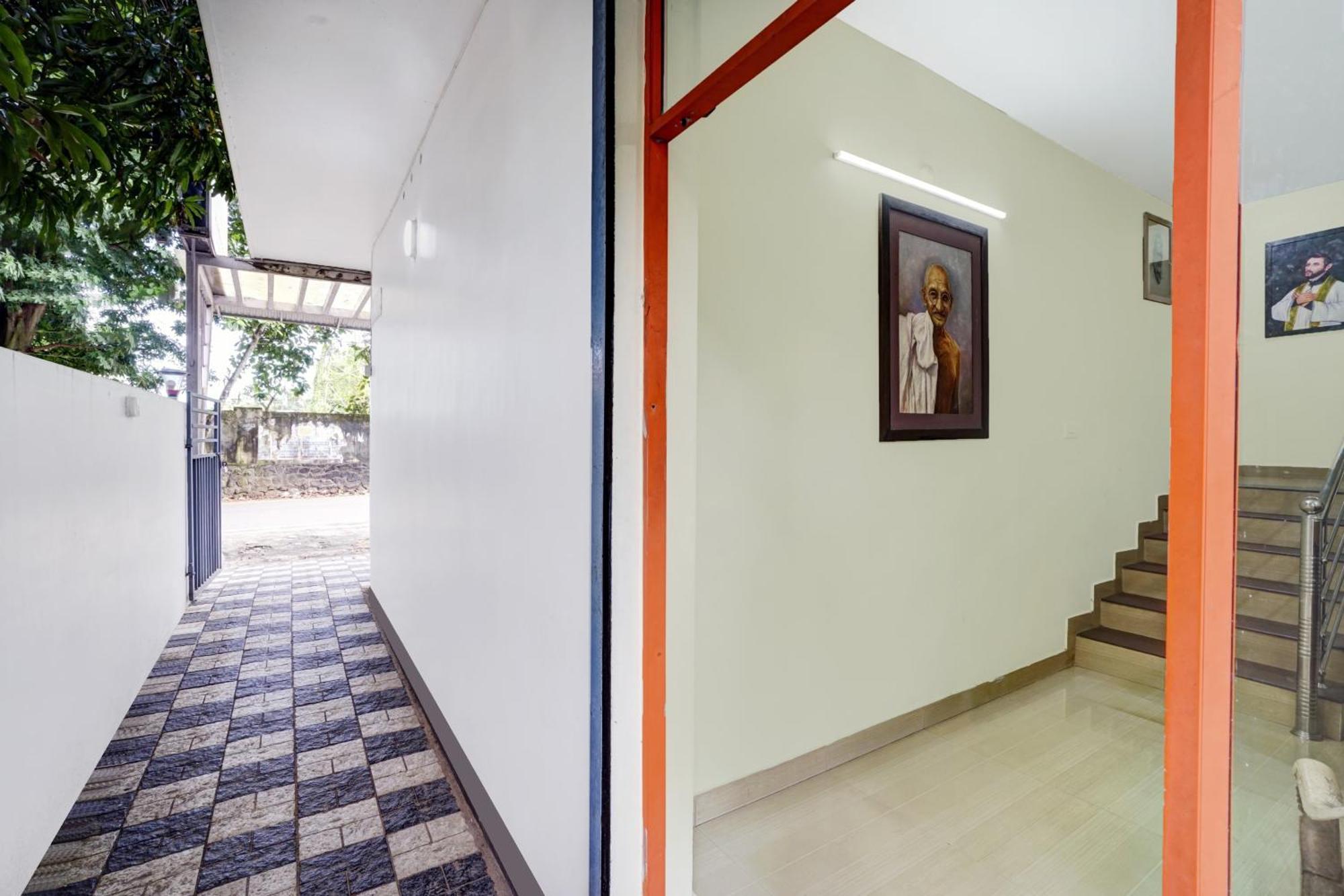 Hotel O Grand Residency Ambalapulai Exterior photo