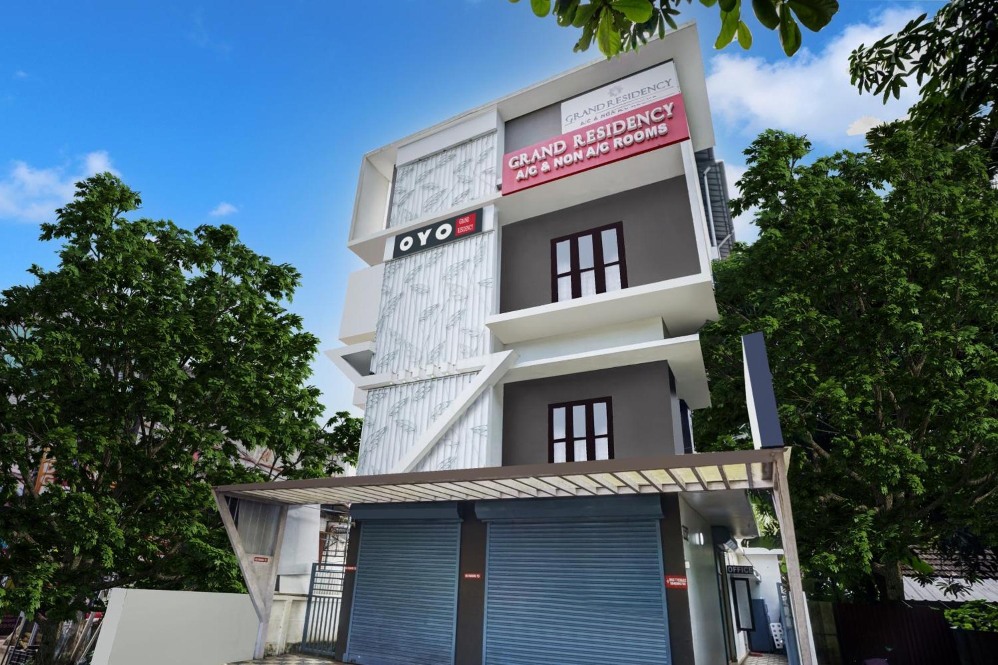 Hotel O Grand Residency Ambalapulai Exterior photo
